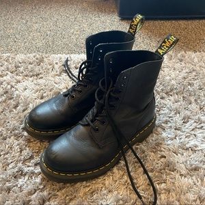 DR MARTENS 1460 WOMEN'S PASCAL VIRGINIA LEATHER BOOTS